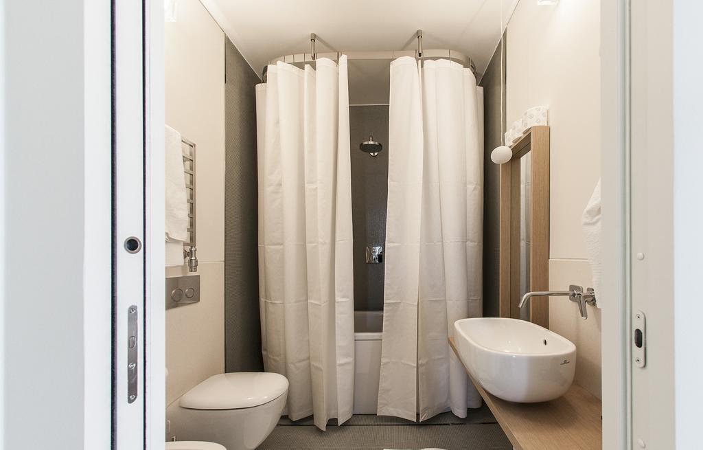 Hemeras Boutique Homes - Design Flats Near The City Center Мілан Екстер'єр фото