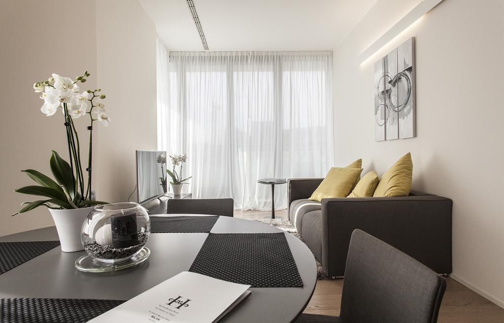 Hemeras Boutique Homes - Design Flats Near The City Center Мілан Екстер'єр фото