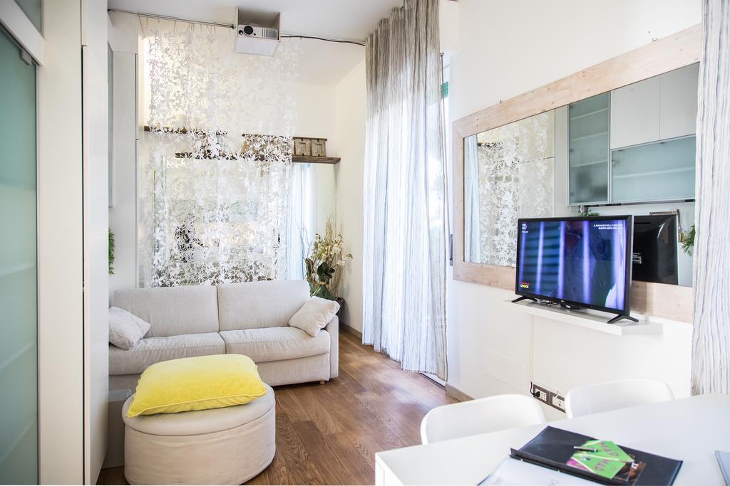 Hemeras Boutique Homes - Design Flats Near The City Center Мілан Екстер'єр фото