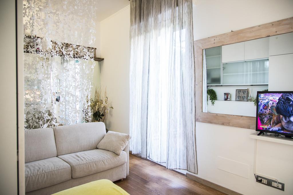 Hemeras Boutique Homes - Design Flats Near The City Center Мілан Екстер'єр фото